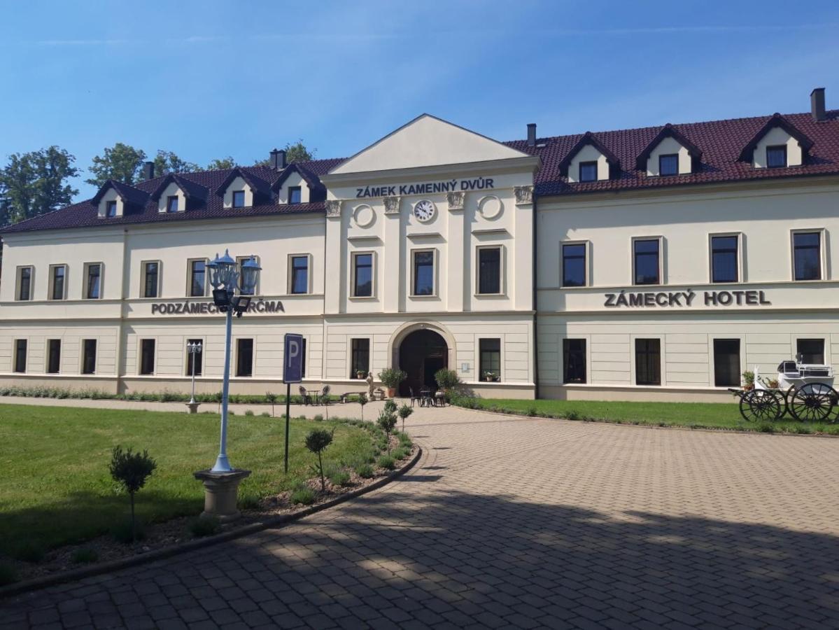 Zamek Kamenny Dvur Hotel Kynsperk nad Ohri Eksteriør billede