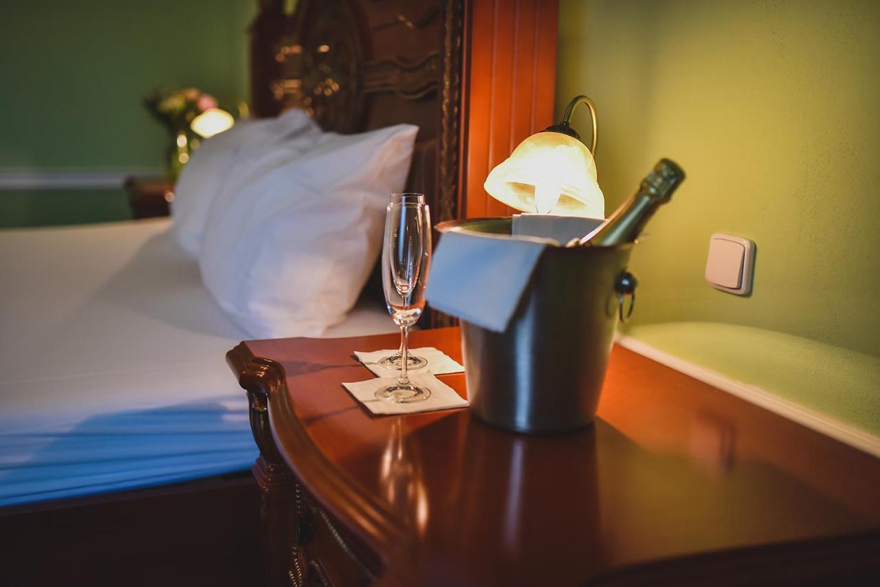 Zamek Kamenny Dvur Hotel Kynsperk nad Ohri Eksteriør billede