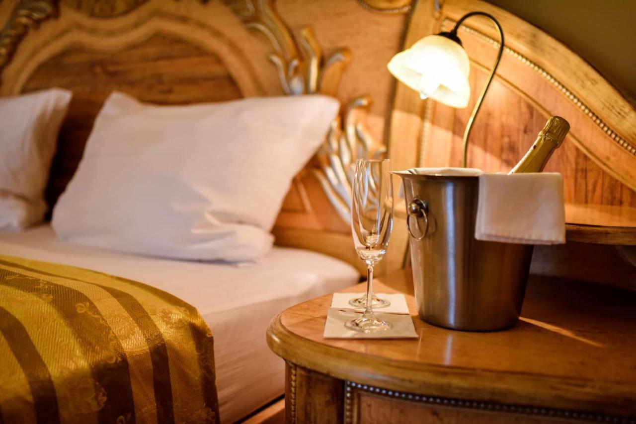Zamek Kamenny Dvur Hotel Kynsperk nad Ohri Eksteriør billede